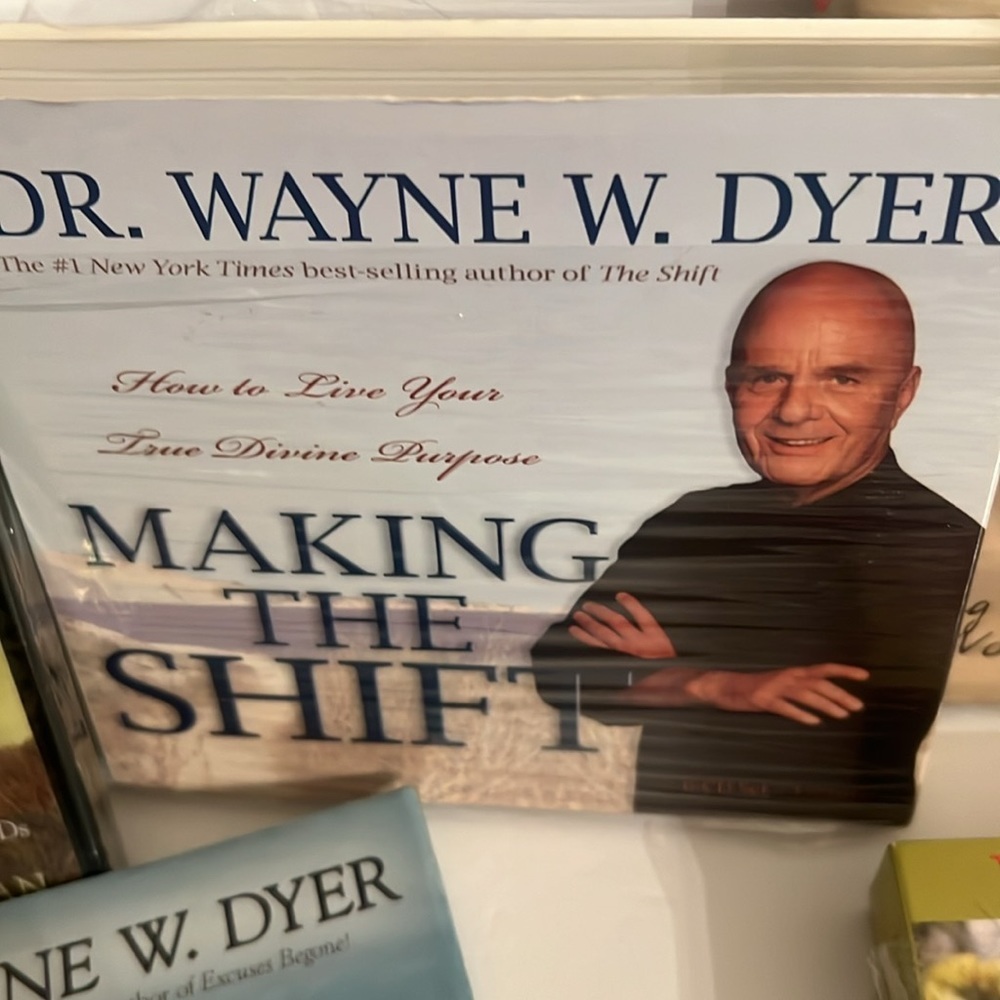 Dr. Wayne W. Dyer 2 Sets. - Picture 2 of 9